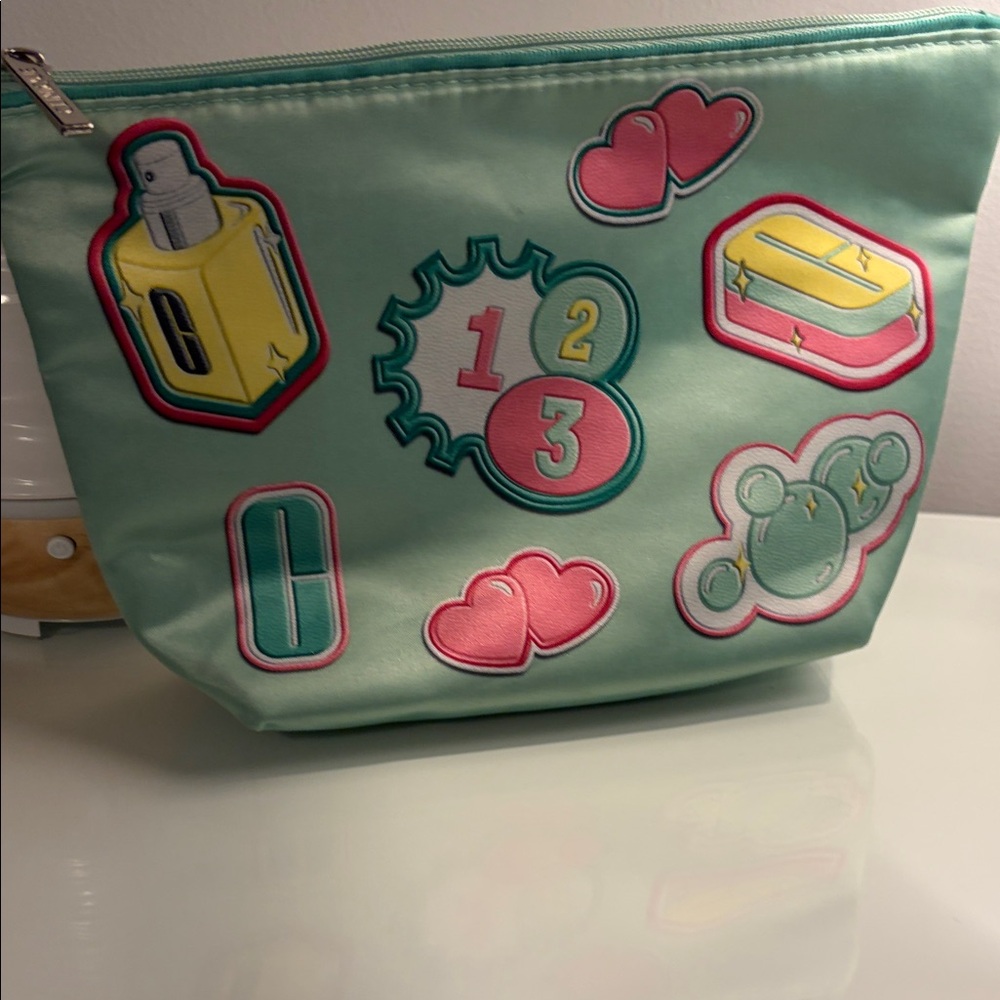 Clinique Mint Green Accessory Pouch